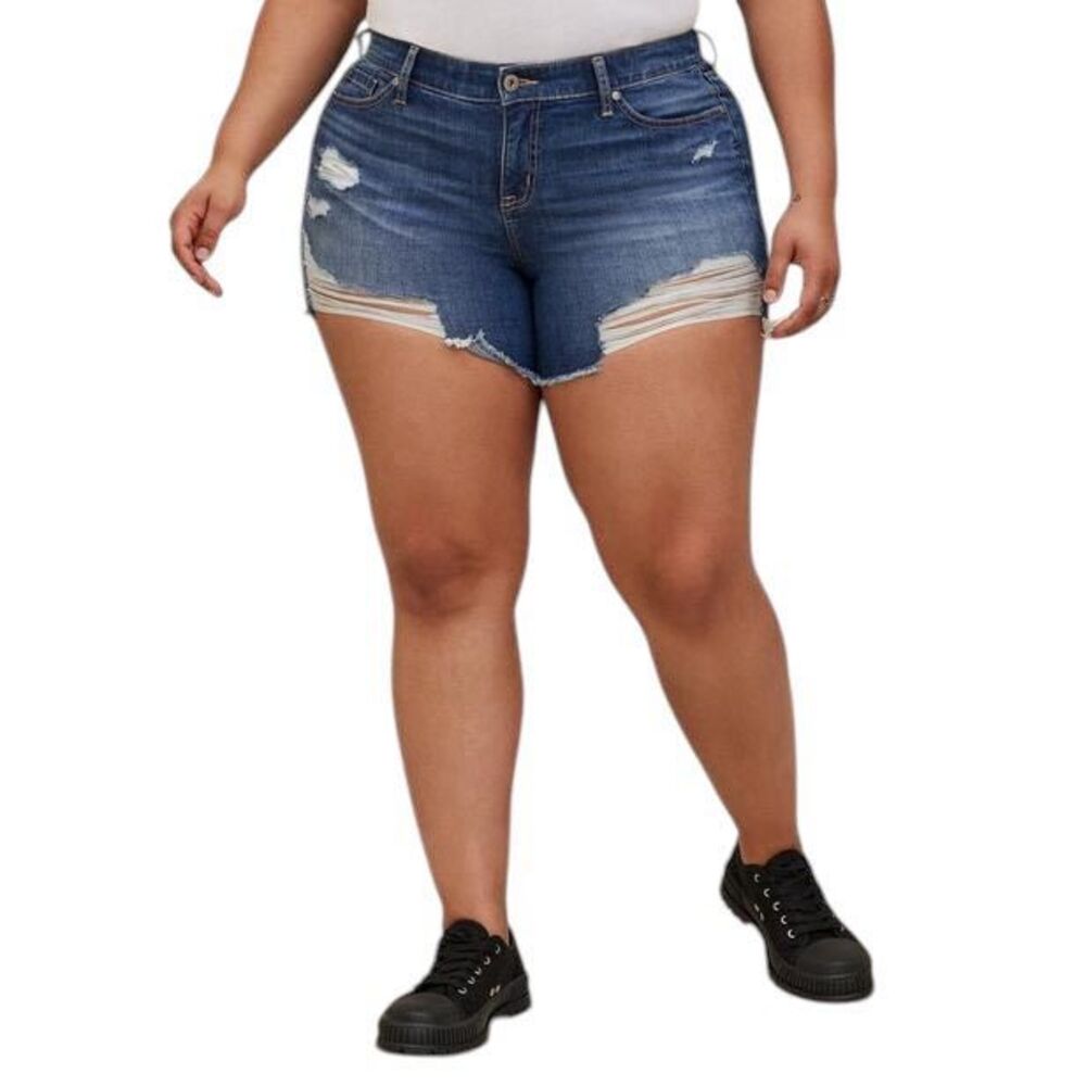Torrid Plus Size 26 Denim Shorts 5 Inch Vintage Stretch Mid Rise Distressed 1560